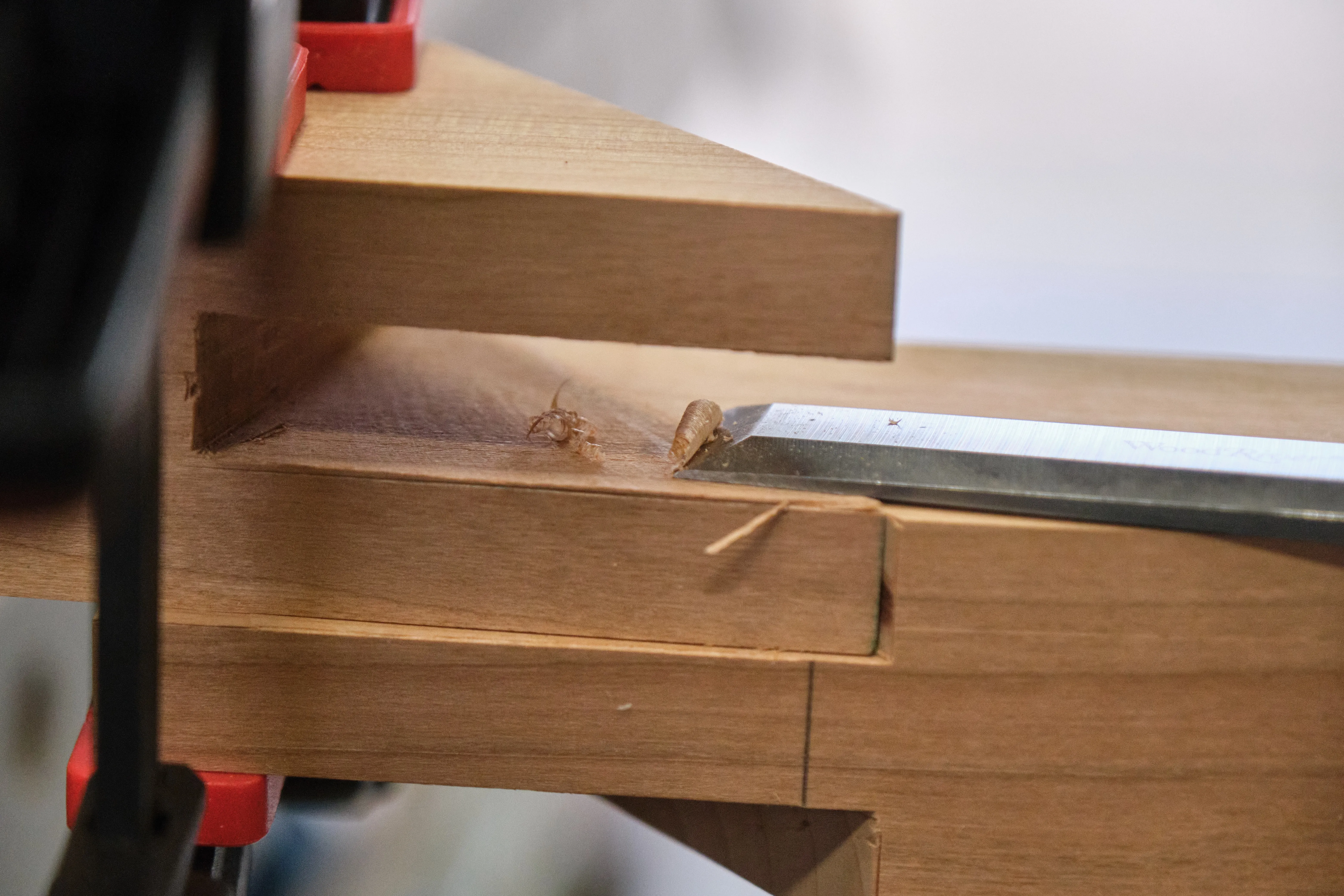 a razor sharp chisel is your best friend here