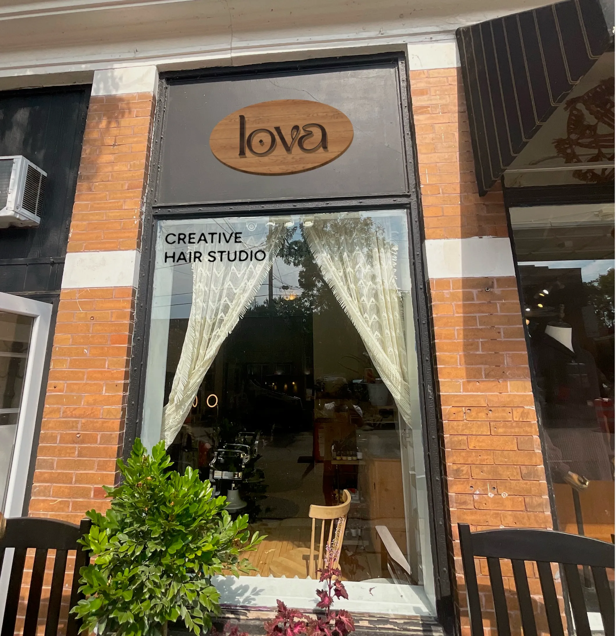 AR visualization of one possible sign size